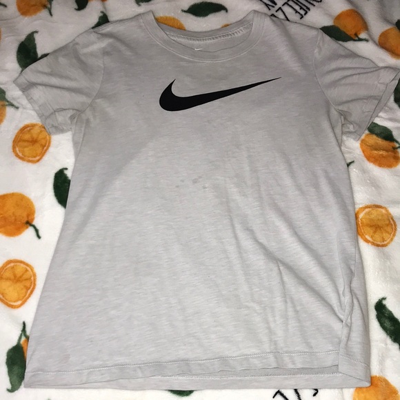 Grey nike shirt - Picture 1 of 3